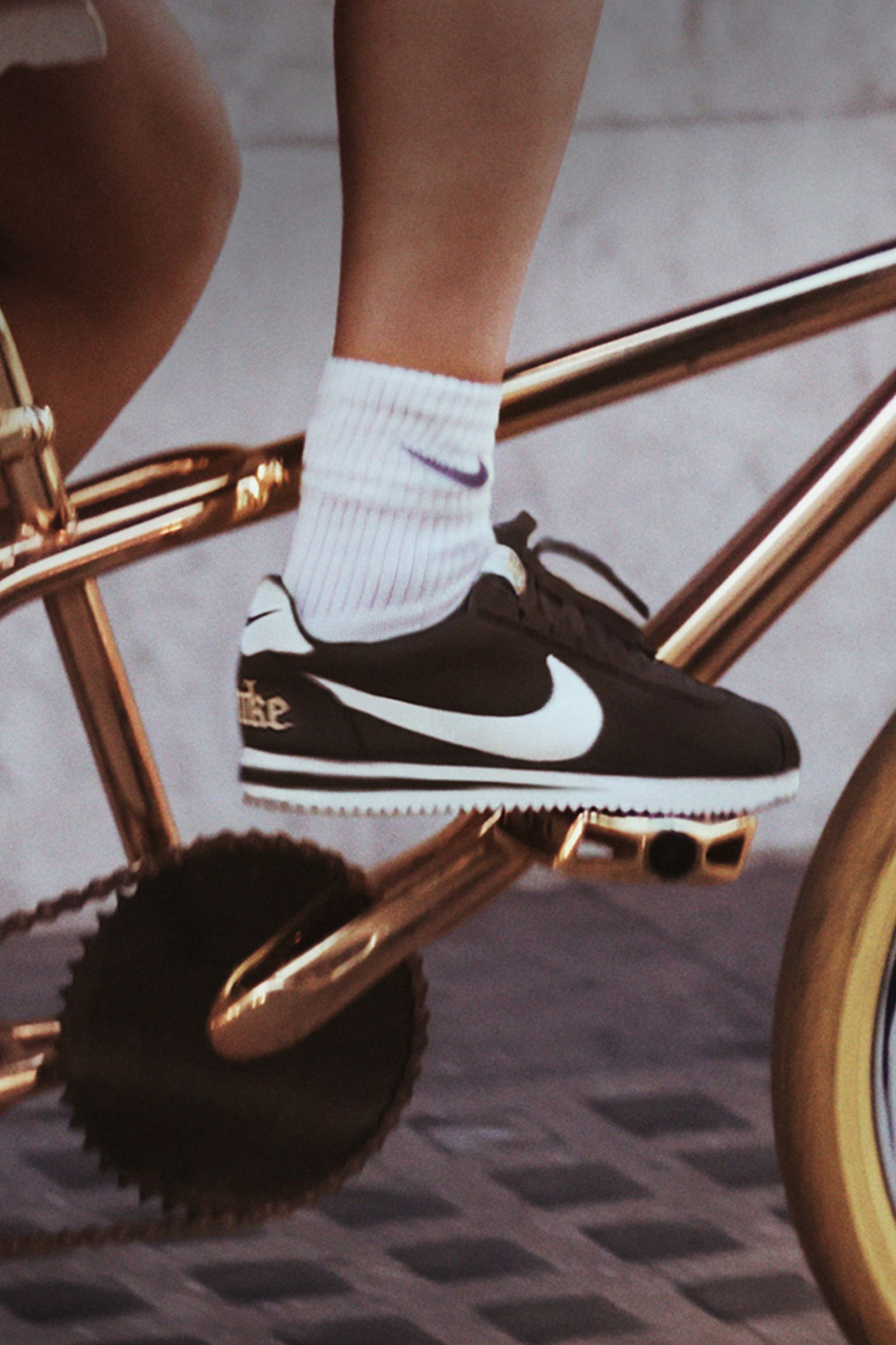 hawkins high nike cortez